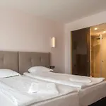 Hotel Amiral Warna