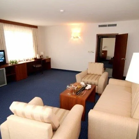 Amiral Hotell 4*